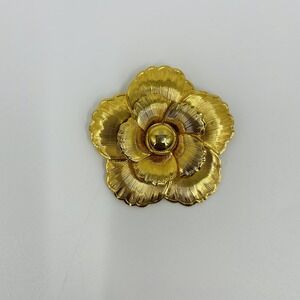 Gold Tone Flower Scarf Clip. Lieba USA 1.5"